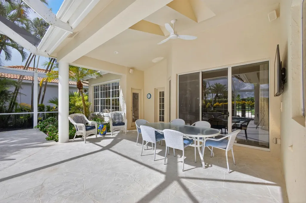 8784 Lakes Boulevard West Palm Beach FL 33412