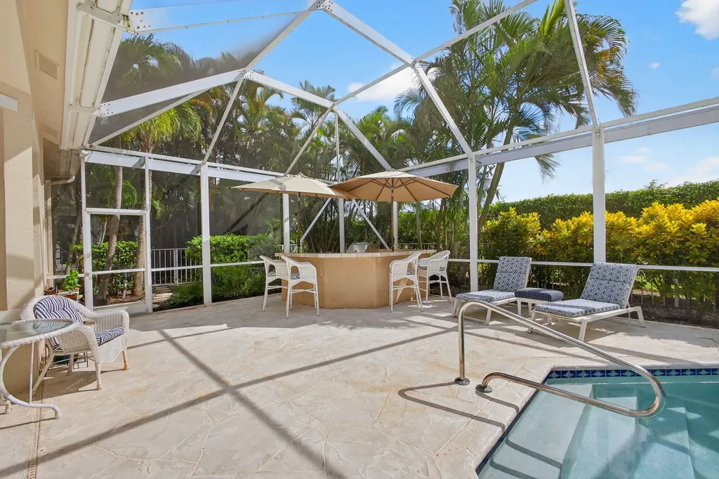8784 Lakes Boulevard West Palm Beach FL 33412