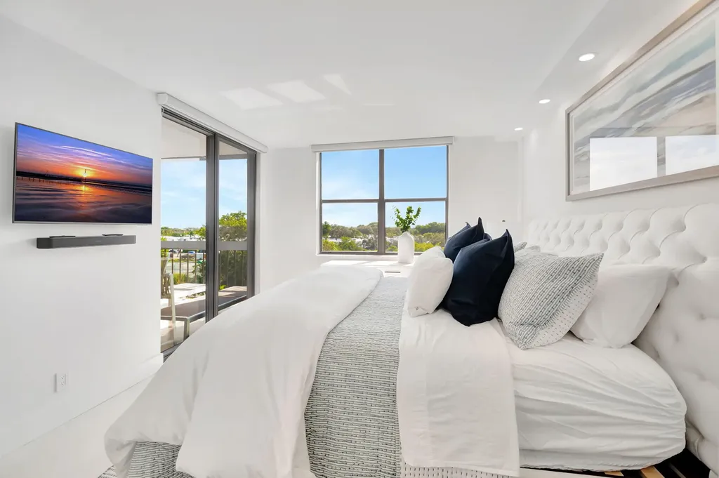 600 Egret Circle Delray Beach FL 33444
