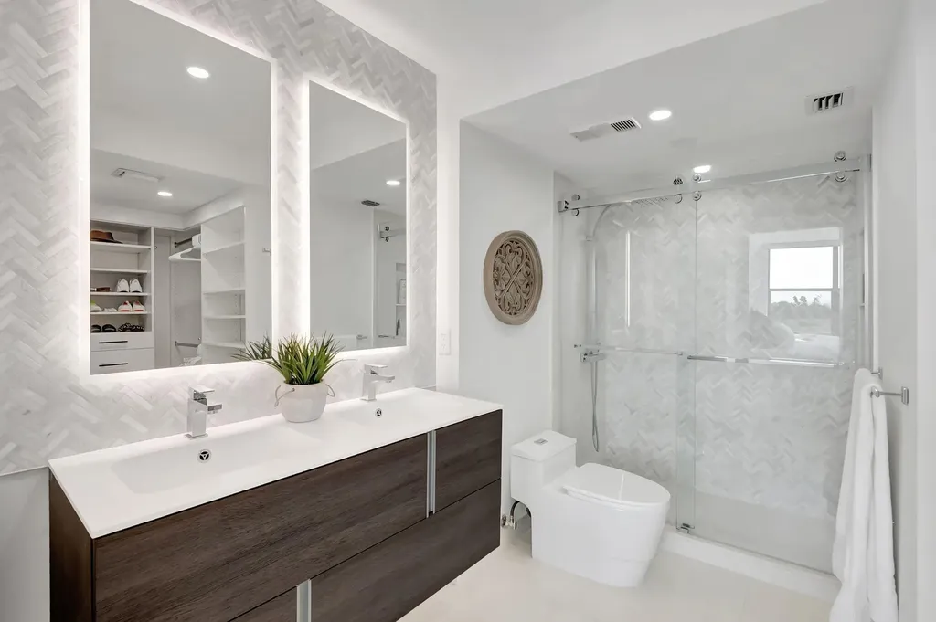 600 Egret Circle Delray Beach FL 33444