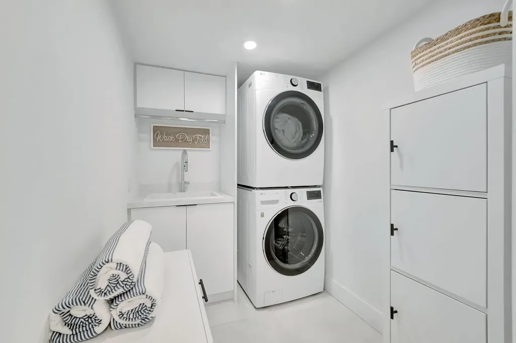 600 Egret Circle Delray Beach FL 33444
