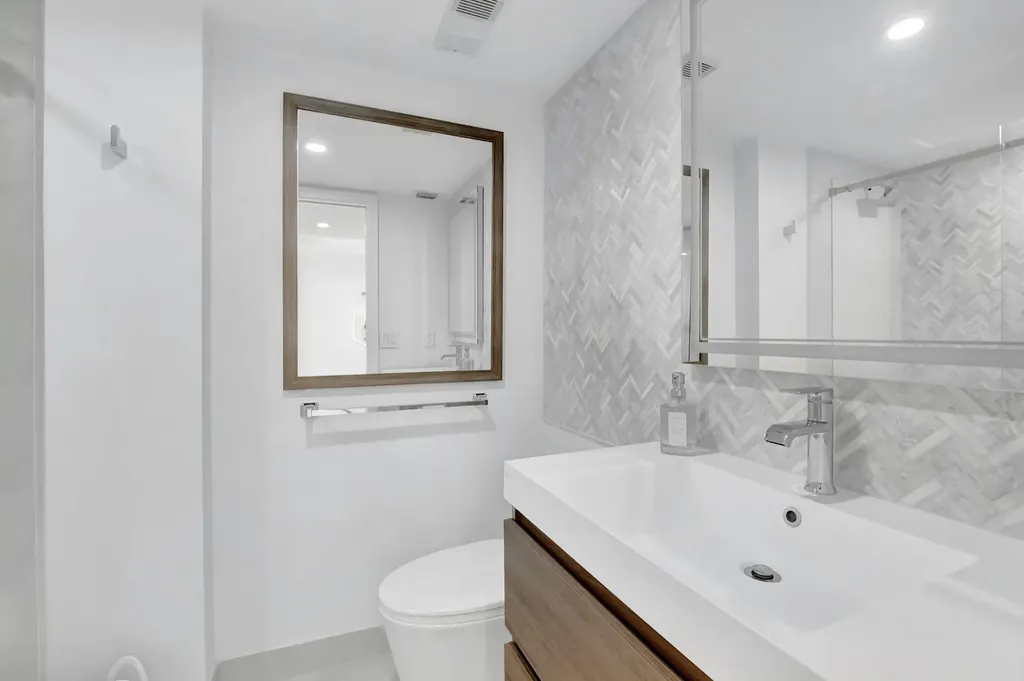 600 Egret Circle Delray Beach FL 33444