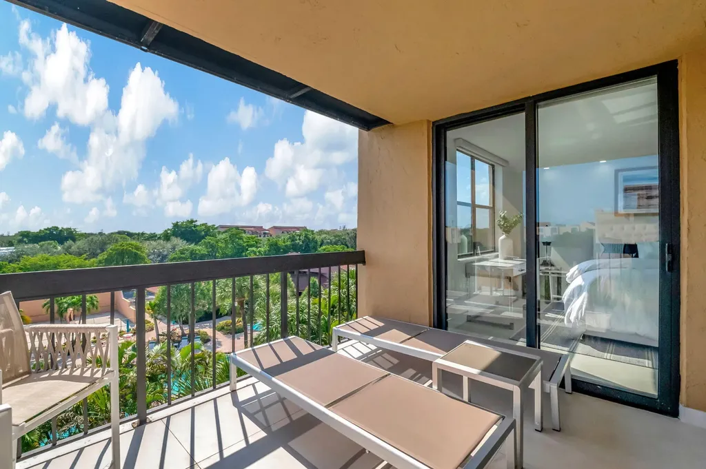 600 Egret Circle Delray Beach FL 33444