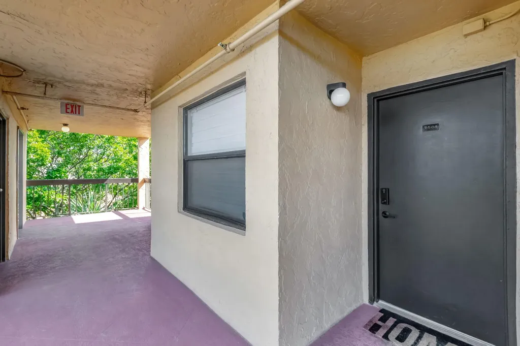 600 Egret Circle Delray Beach FL 33444