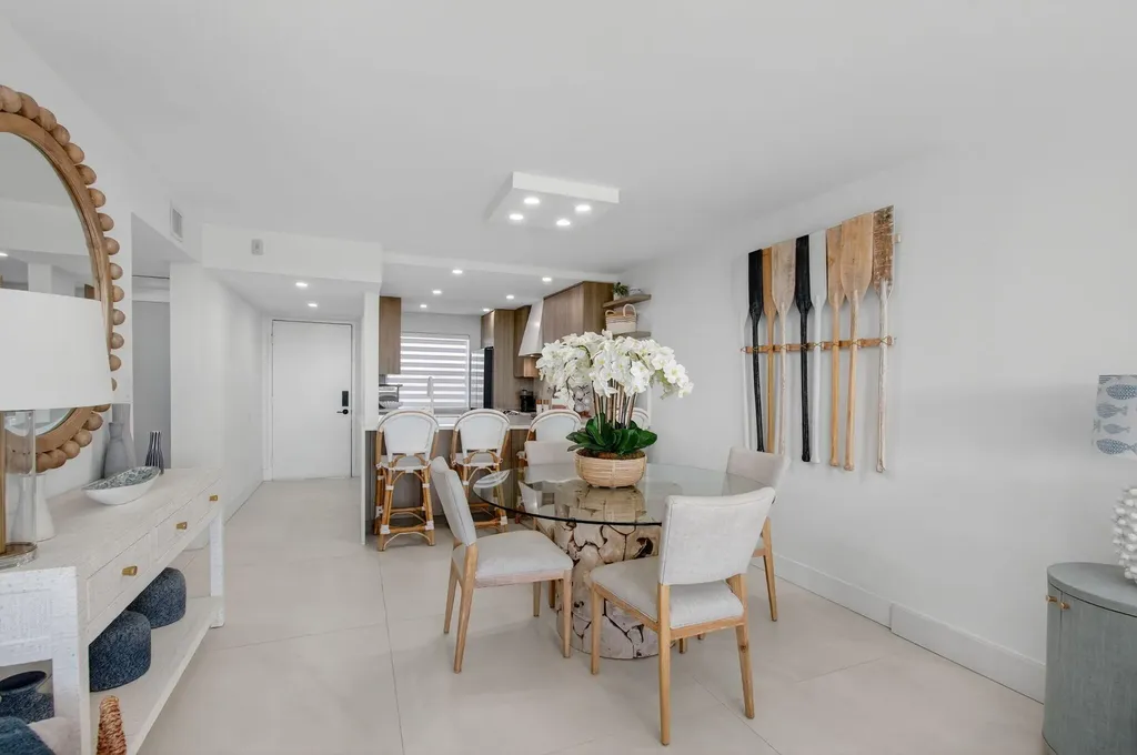 600 Egret Circle Delray Beach FL 33444