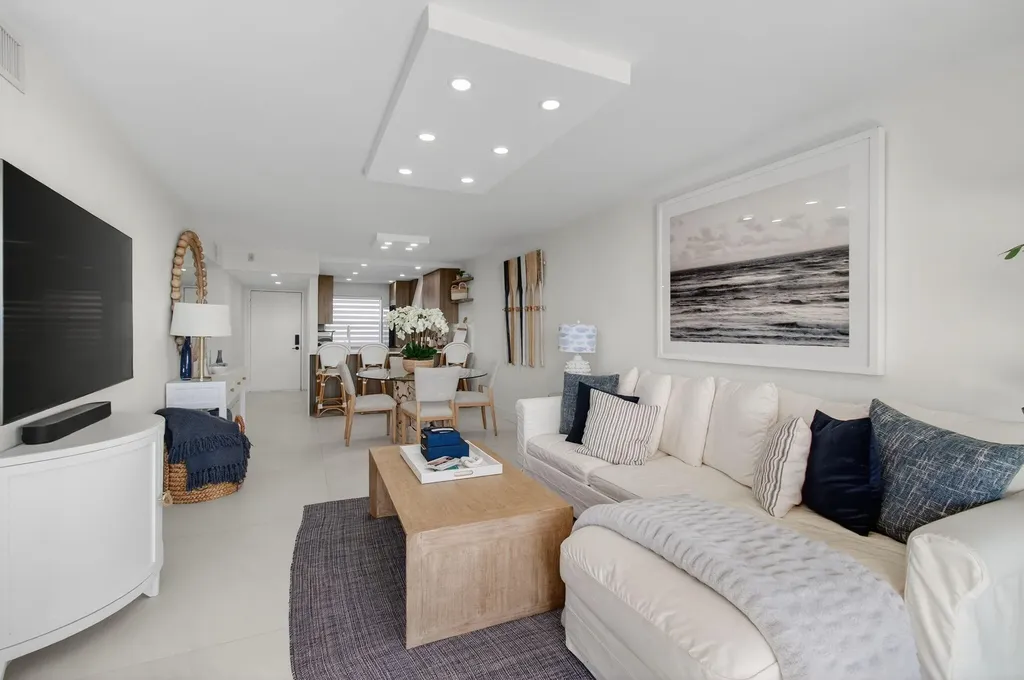600 Egret Circle Delray Beach FL 33444