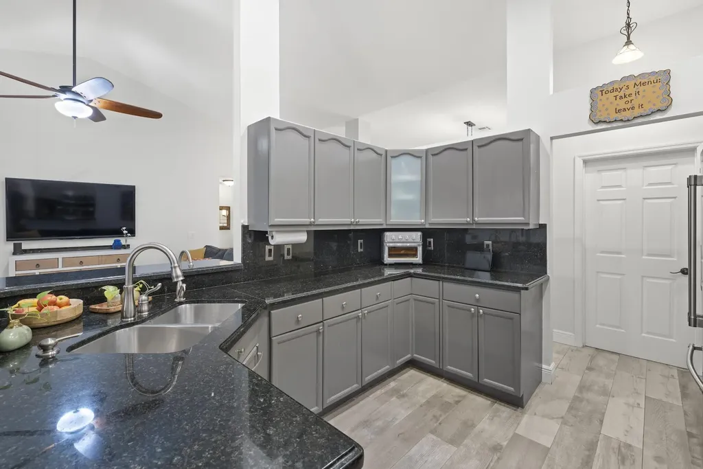 1380 Hideaway Bend Wellington FL 33414