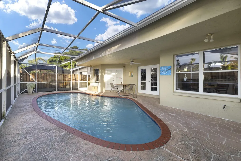 1380 Hideaway Bend Wellington FL 33414