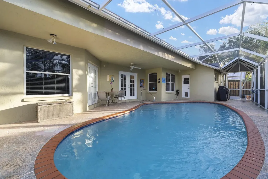 1380 Hideaway Bend Wellington FL 33414