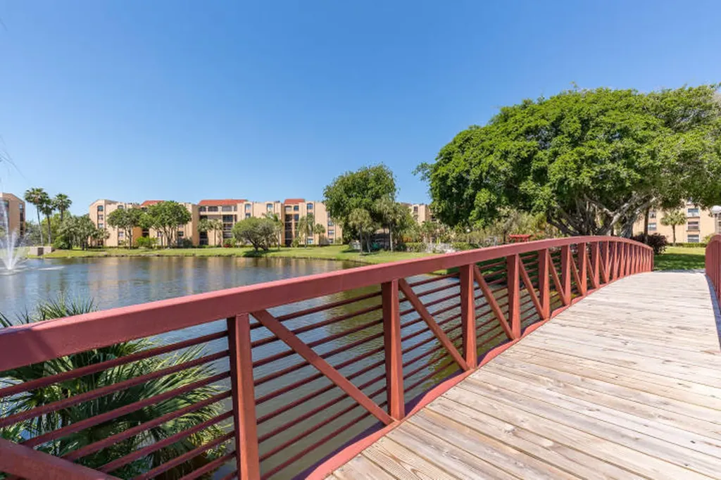 825 Egret Circle Delray Beach FL 33444