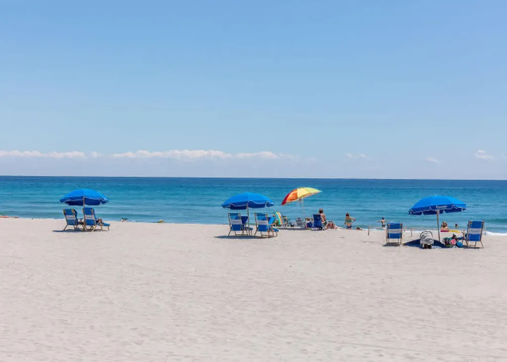 825 Egret Circle Delray Beach FL 33444