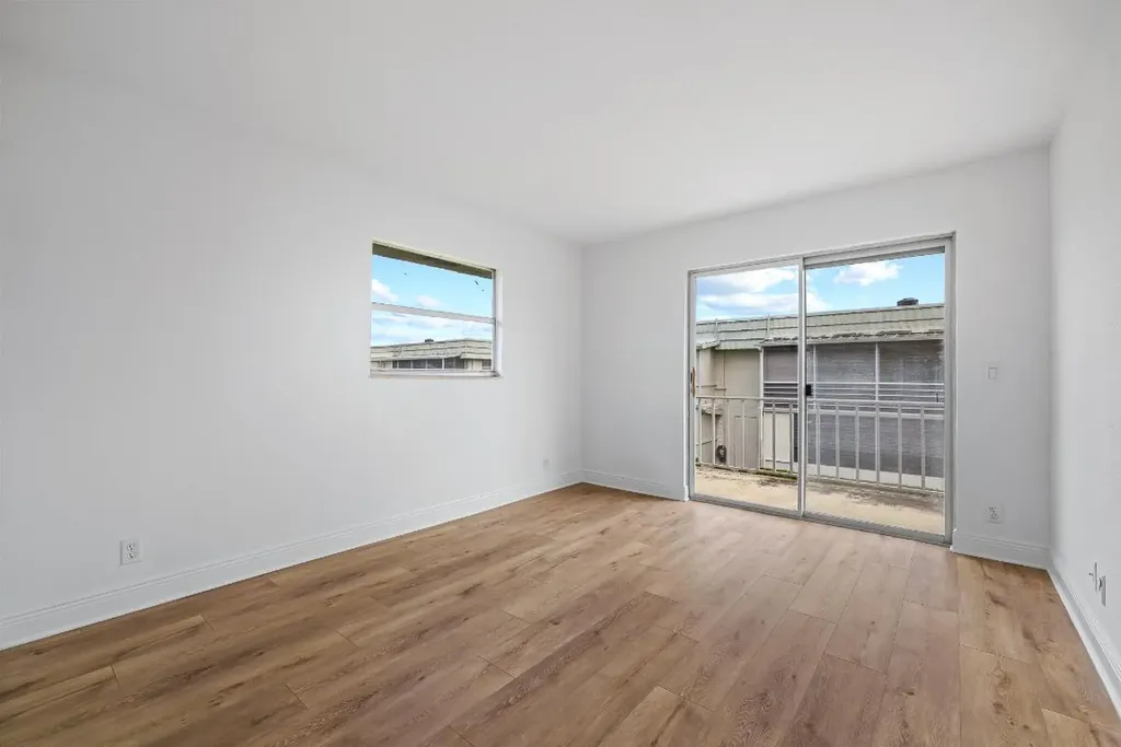613 Monaco M Delray Beach FL 33446