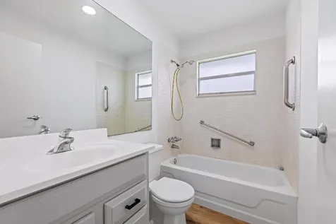 613 Monaco M Delray Beach FL 33446
