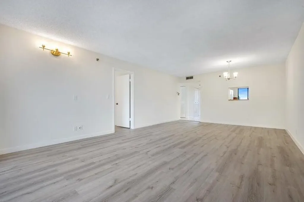 7770 Tahiti Lane Lake Worth FL 33467