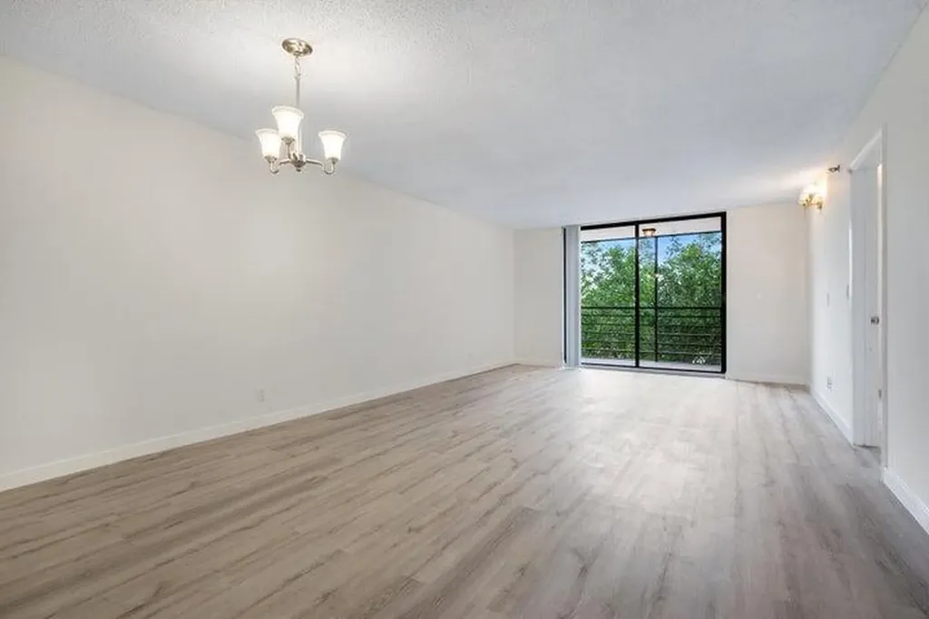7770 Tahiti Lane Lake Worth FL 33467