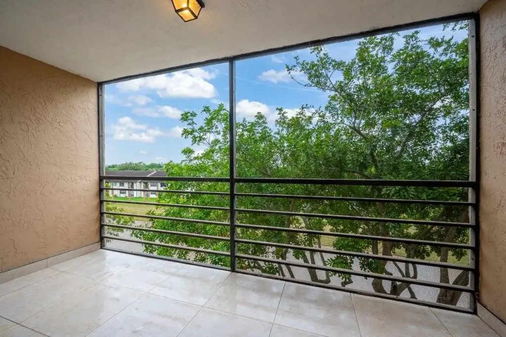 7770 Tahiti Lane Lake Worth FL 33467