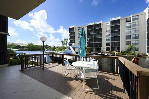 8 Royal Palm Way Boca Raton FL 33432