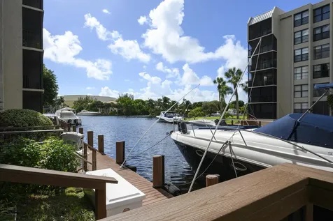 8 Royal Palm Way Boca Raton FL 33432