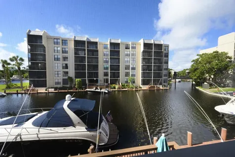 8 Royal Palm Way Boca Raton FL 33432