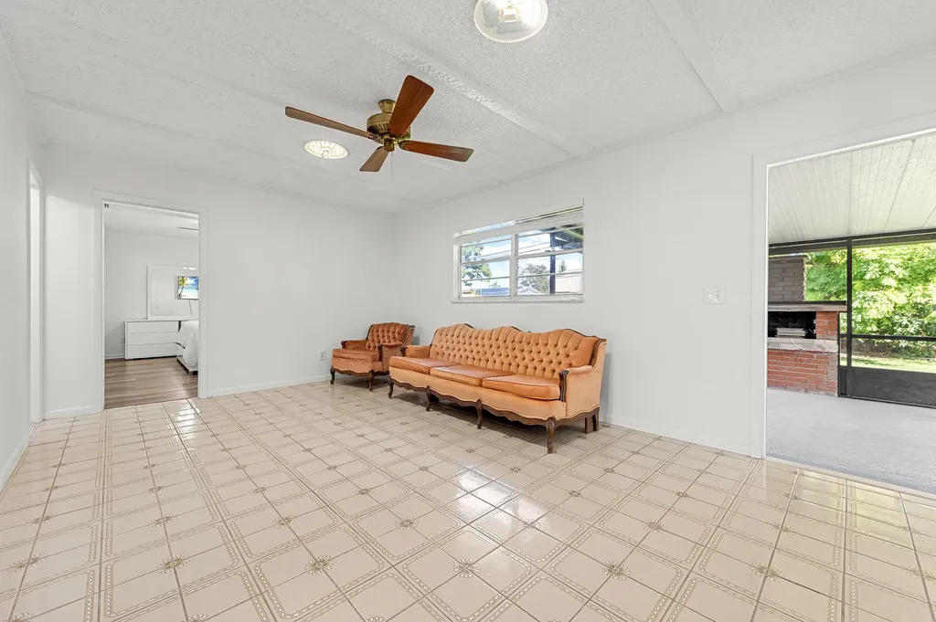 357 NW Hogan Street Port St Lucie FL 34983