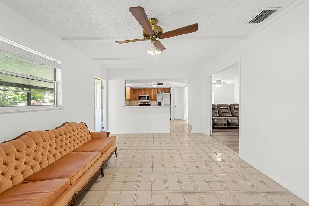 357 NW Hogan Street Port St Lucie FL 34983