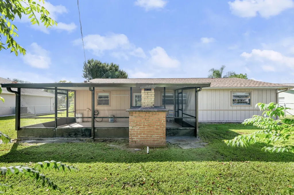 357 NW Hogan Street Port St Lucie FL 34983