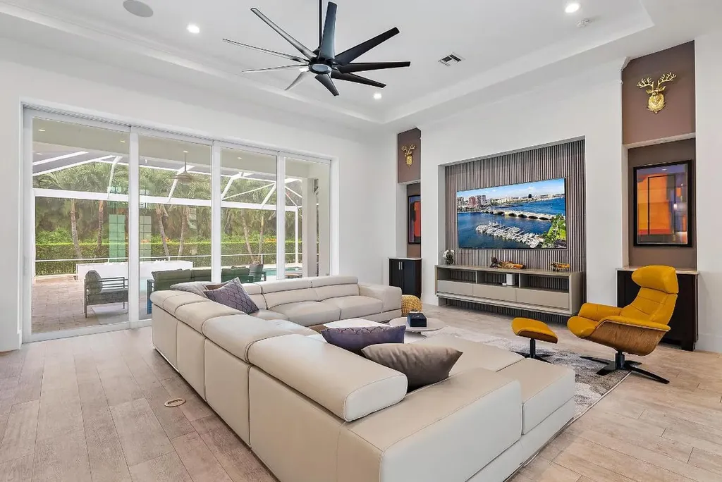 6081 Wildcat Run West Palm Beach FL 33412