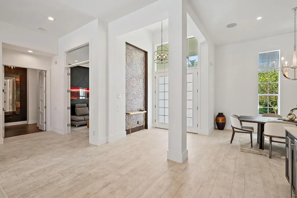6081 Wildcat Run West Palm Beach FL 33412