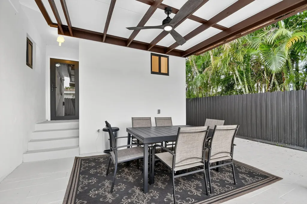 5008 Parker Avenue West Palm Beach FL 33405