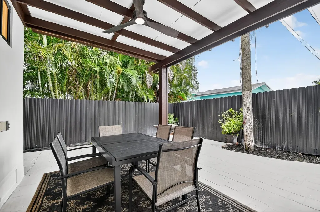 5008 Parker Avenue West Palm Beach FL 33405