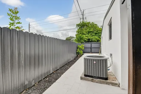 5008 Parker Avenue West Palm Beach FL 33405