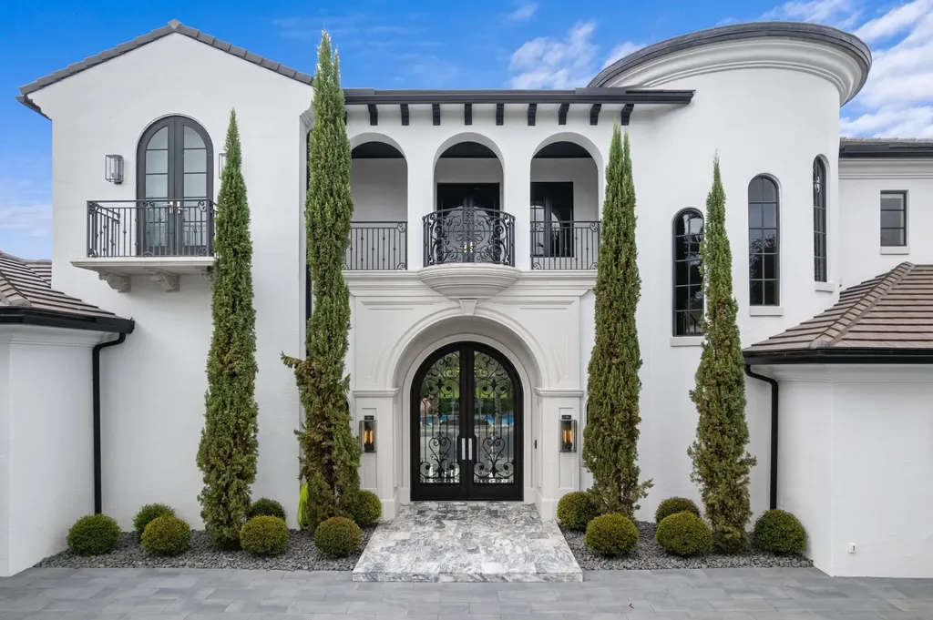 111 Via Palacio Palm Beach Gardens FL 33418