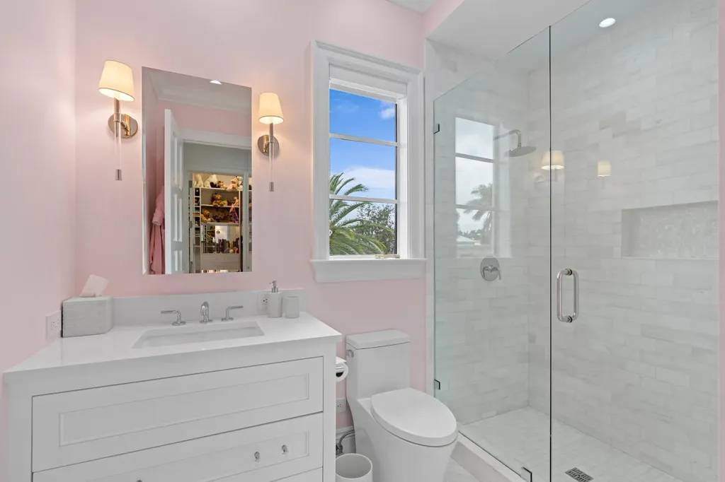 111 Via Palacio Palm Beach Gardens FL 33418