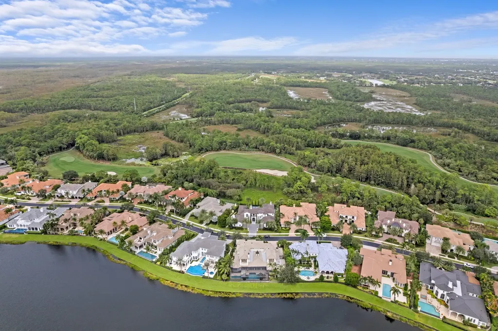 111 Via Palacio Palm Beach Gardens FL 33418
