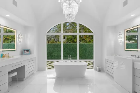 111 Via Palacio Palm Beach Gardens FL 33418