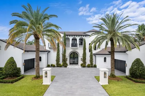 111 Via Palacio Palm Beach Gardens FL 33418