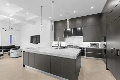111 Via Palacio Palm Beach Gardens FL 33418