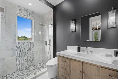 111 Via Palacio Palm Beach Gardens FL 33418
