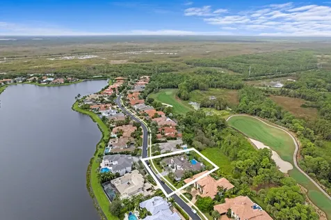 111 Via Palacio Palm Beach Gardens FL 33418