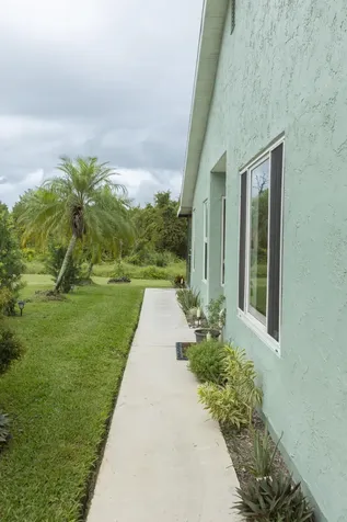 1421 SE Larkwood Circle Port St Lucie FL 34952