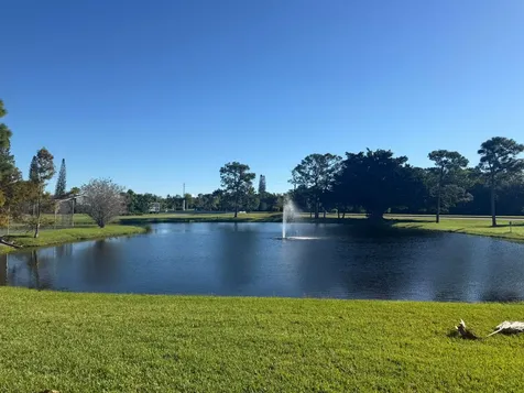 1421 SE Larkwood Circle Port St Lucie FL 34952