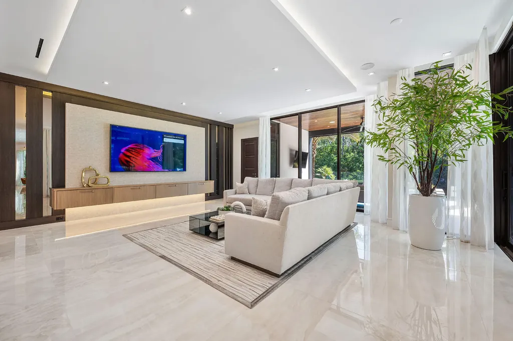 212 W Alexander Palm Road Boca Raton FL 33432