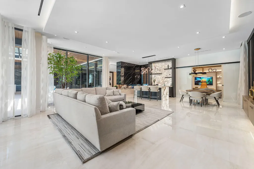 212 W Alexander Palm Road Boca Raton FL 33432