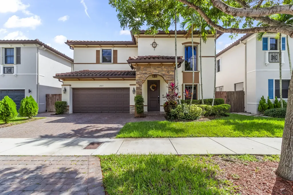 11823 SW 151st Place Miami FL 33196