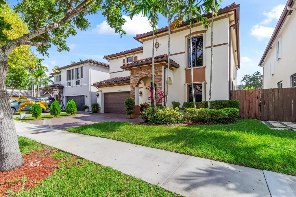 11823 SW 151st Place Miami FL 33196