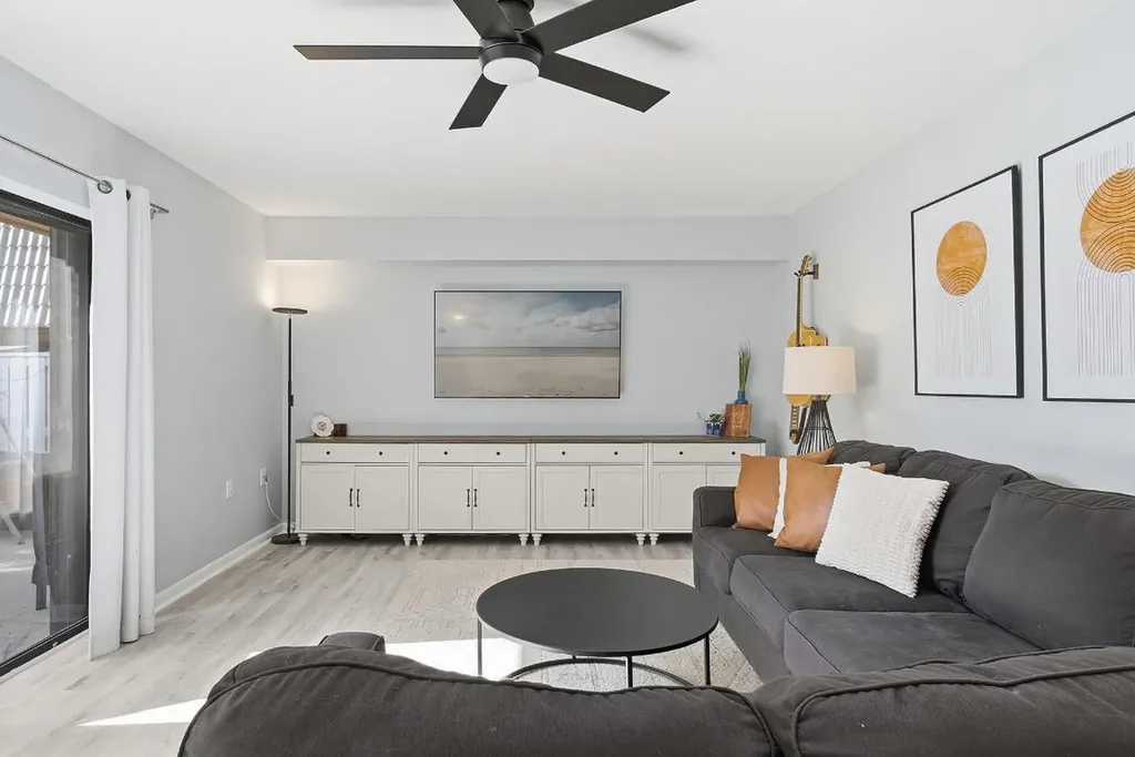 6818 68th Way West Palm Beach FL 33409