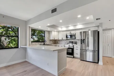 700 Uno Lago Drive Juno Beach FL 33408