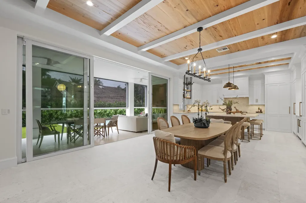1114 Vista Del Mar Drive N Delray Beach FL 33483