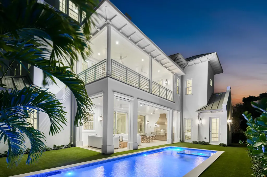 1114 Vista Del Mar Drive N Delray Beach FL 33483