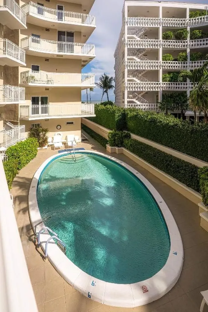 100 Royal Palm Way Palm Beach FL 33480